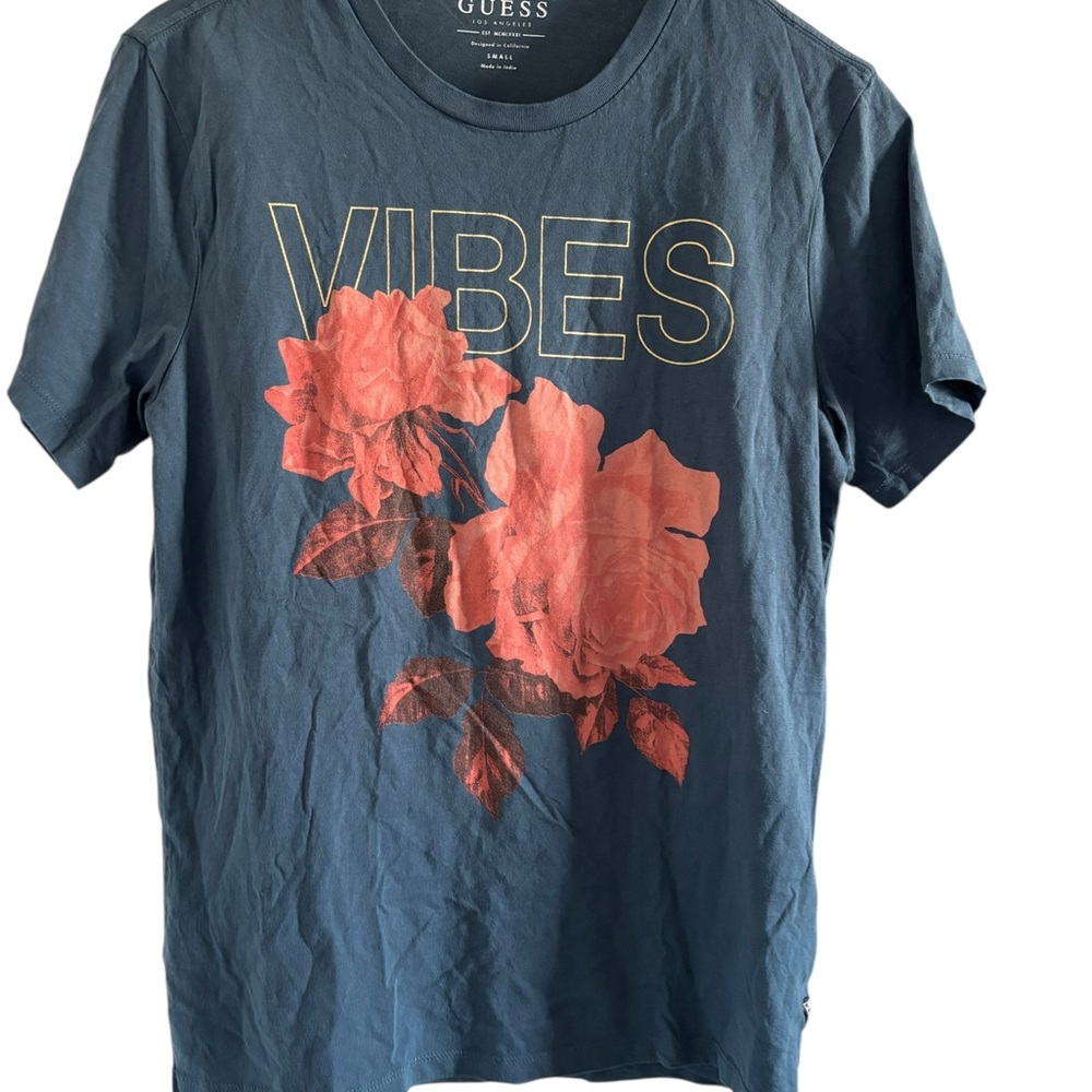 GUESS Men's Blue T-Shirt with Red Floral Design Size S